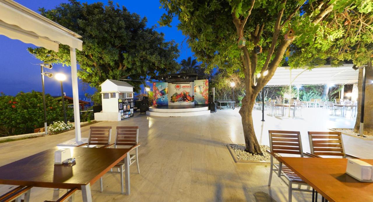 Anitas Hotel Konaklı Exterior foto